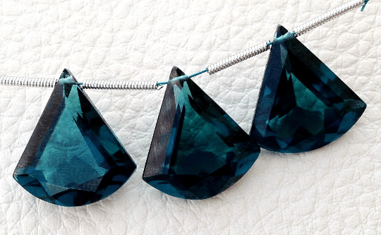 New Arrival 3 Pieces Set AAA LONDON BLUE Quartz Faceted Fancy shaped Briolette,16-18mm Long, (Extremely Beautiful set