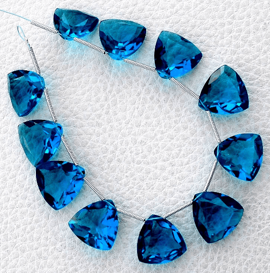 4 Matched pairs, Superb SWISS Blue Quartz Faceted CUT Trillion Shape Briolettes,14X14mm Size,Finest Item