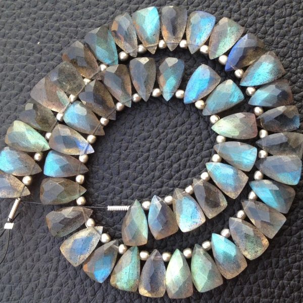 20 Pieces,Amazing BLUE FLASHY LABRADORITE Faceted Pyramid Shaped Briolettes, 10mm Long size,Calibrated Size,Superb Item at Low Price