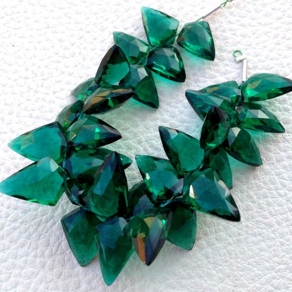 Brand New, 100 Cts, Emerald Green QUARTZ Faceted Fancy Briolettes,13-17mm Long,Superb Item at Low Price.